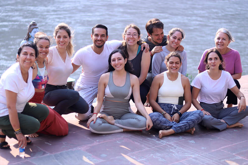 Rishikeshin joogaretriitit