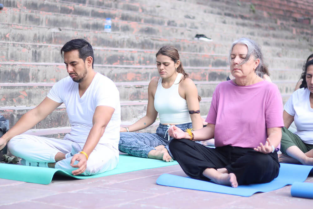 Rishikeshin joogaretriitit