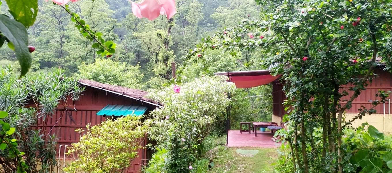 100 tunnin joogaopettajakoulutus Rishikeshissä