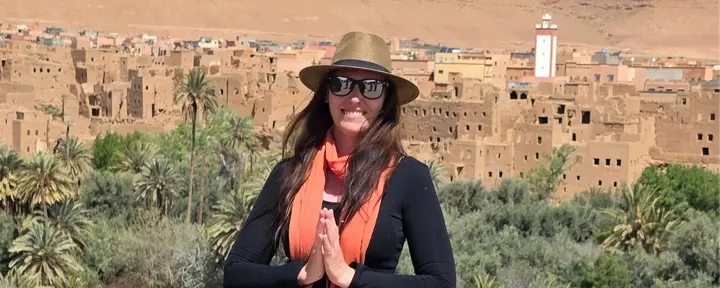 Feminiininen Tuli -retriitti Marokko – jooga, tanssi, kaakaoseremonia ja Saharan aavikkokokemus