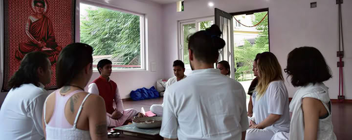100 tunnin meditaatio-opettajakoulutus Rishikeshissä – 2.–14. heinäkuuta 2026