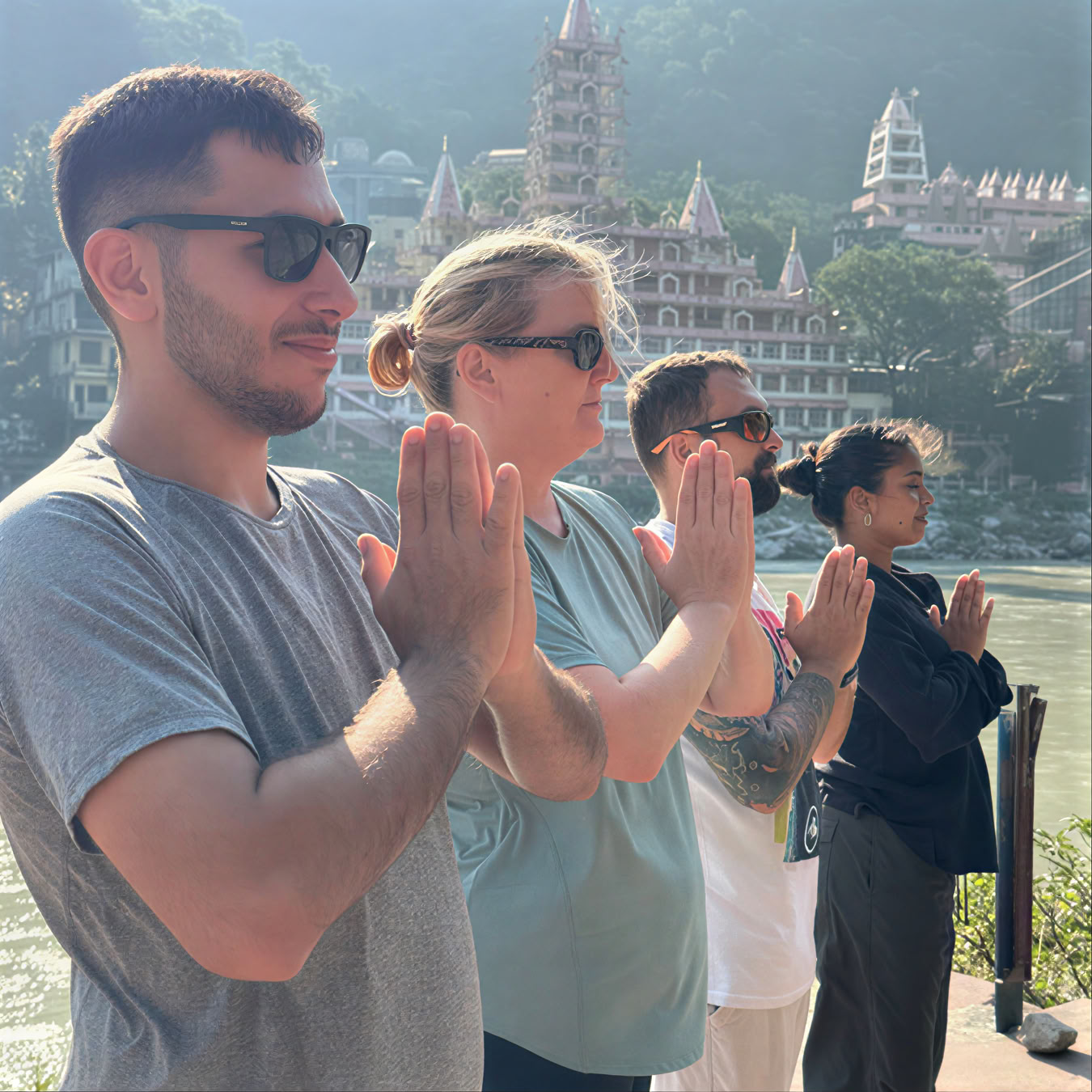 Ayurveda-detoksin, ääniparannuksen ja meditaation retriitti