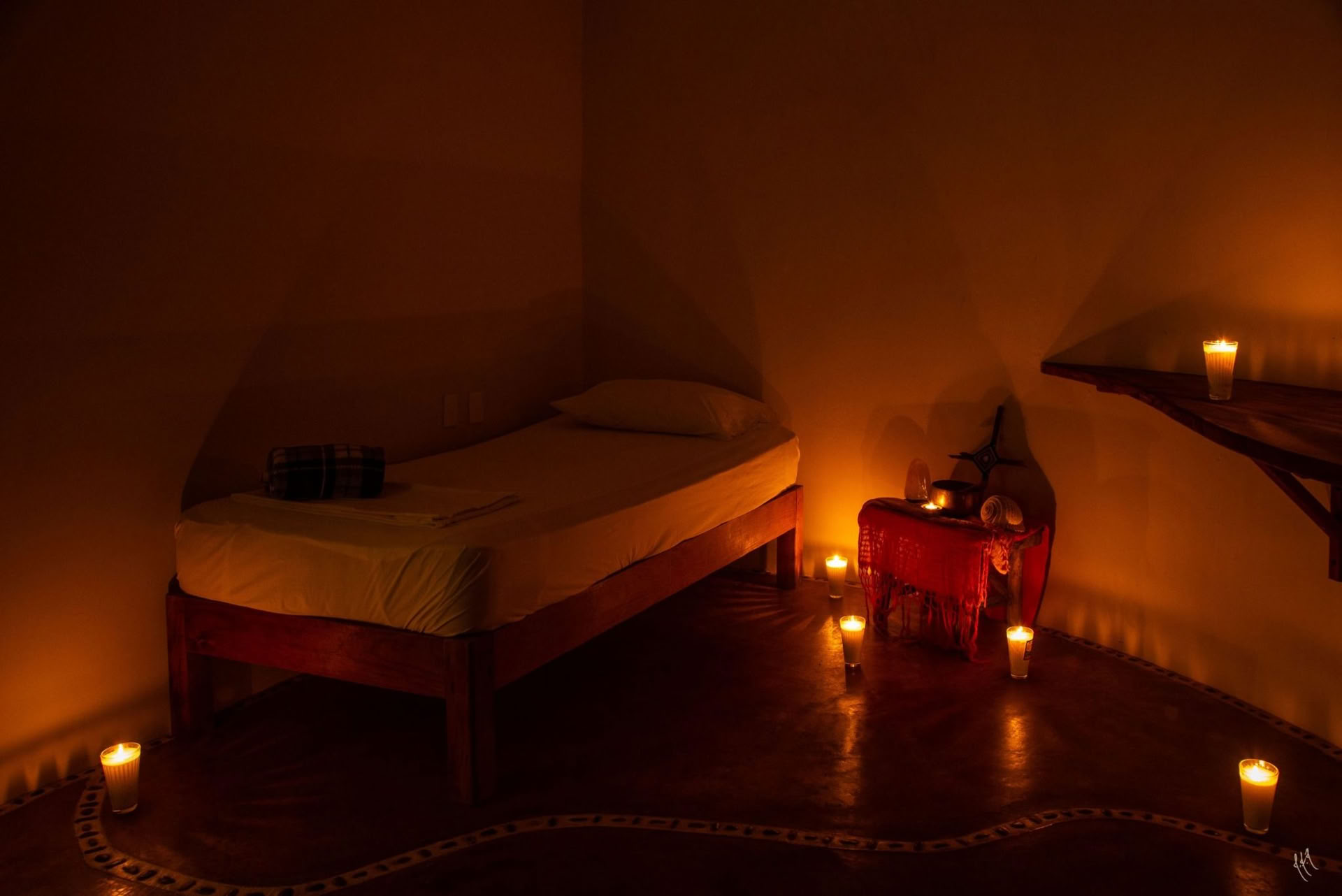 Pimeyden meditaatioretriitti