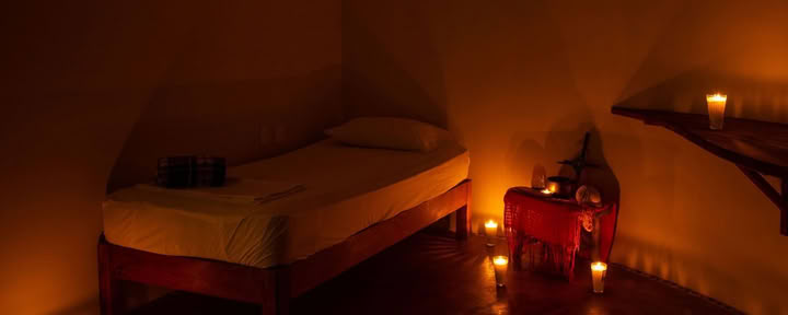 Pimeyden meditaatioretriitti