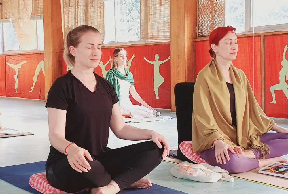 500 tunnin joogaopettajakoulutus Rishikeshissä – 3. helmikuuta