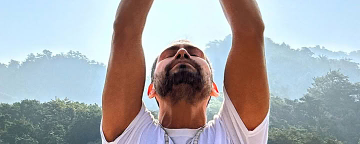 Reiki Christopher Chavezin kanssa