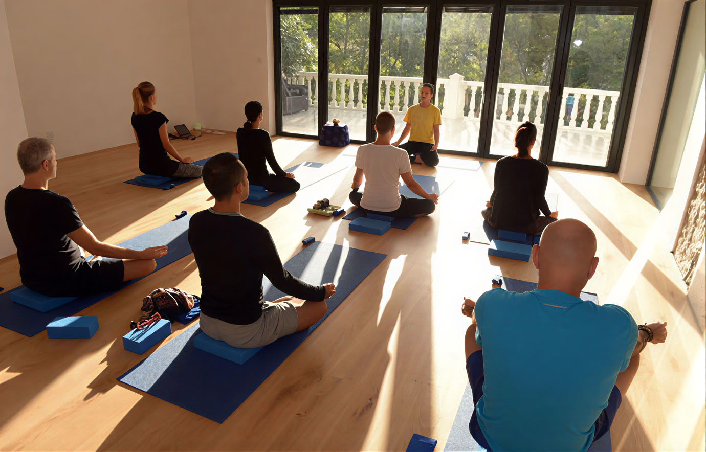 Jooga- ja meditaatiointensiiviretriitti: Johdatus Patanjalin joogasutriin, kansainvälisen Raja-joogan opettajakoulutuksen moduuli 1