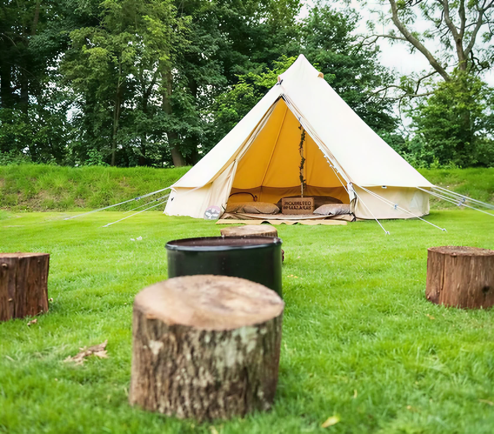 Täydenkuun irtipäästö ja uusi alku: iltajooga ja äänimatka — The Yoga Yurt