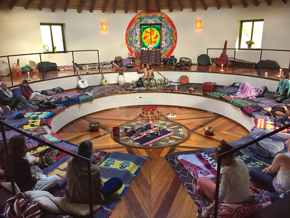 Ayahuasca-seremonia Pyhässä laaksossa