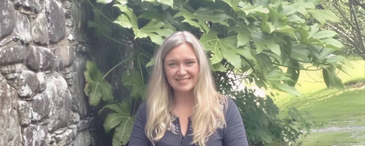 Joogaa Hilaryn kanssa