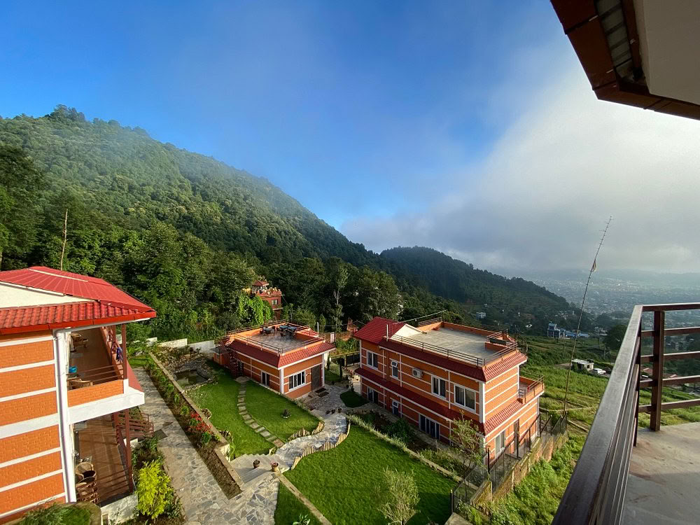 5 päivän jooga- ja vaellusretriitti Nepalissa