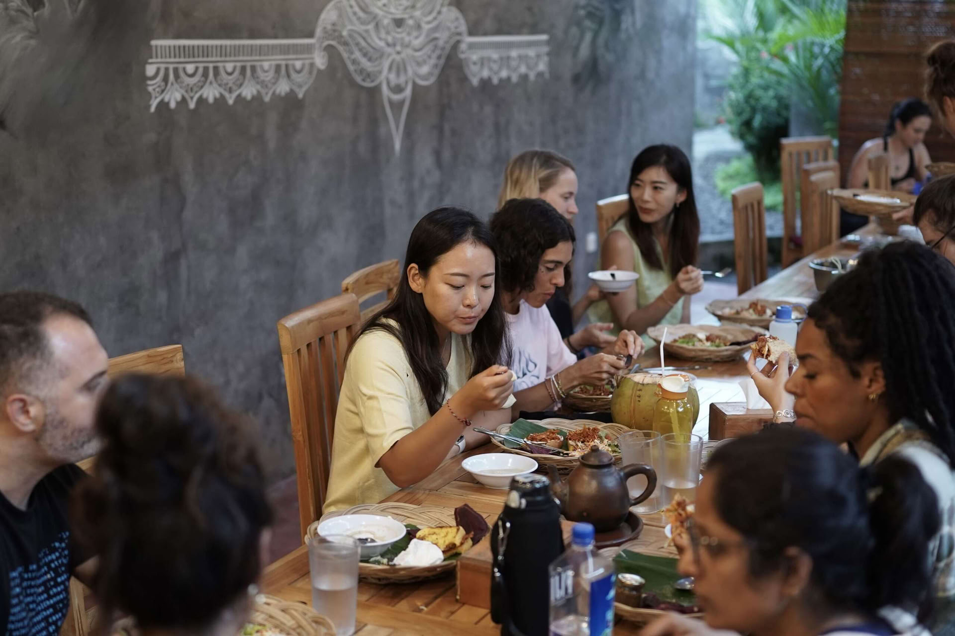 100 tunnin joogaopettajakoulutus Uluwatussa, Balilla