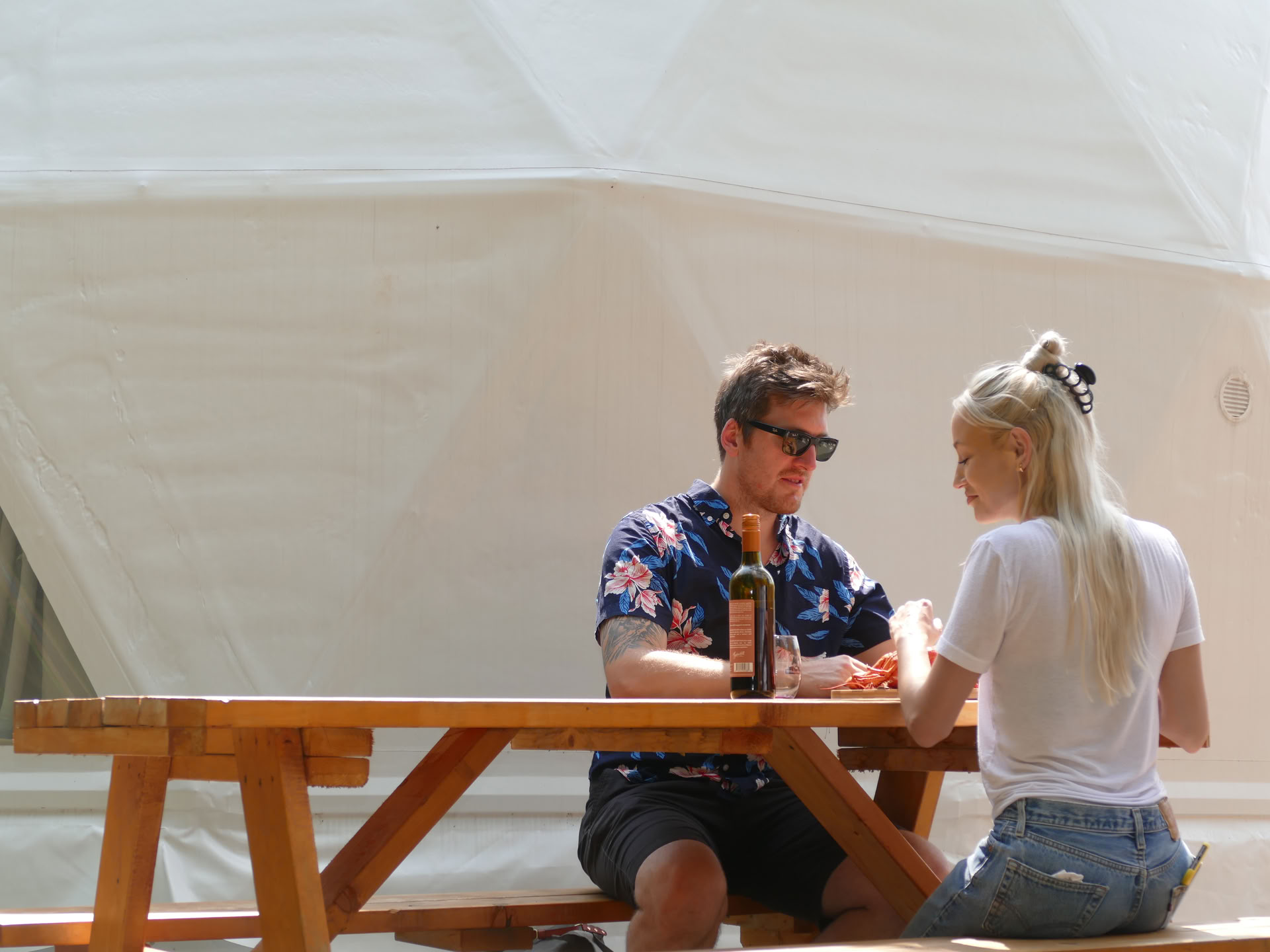 Pariskuntien glamping-retriitti