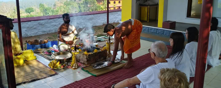 Joogaretriitti ashramissa
