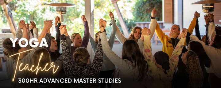 300 tunnin YTT | Chakra Flow University – Ayurvedinen elämäntapa