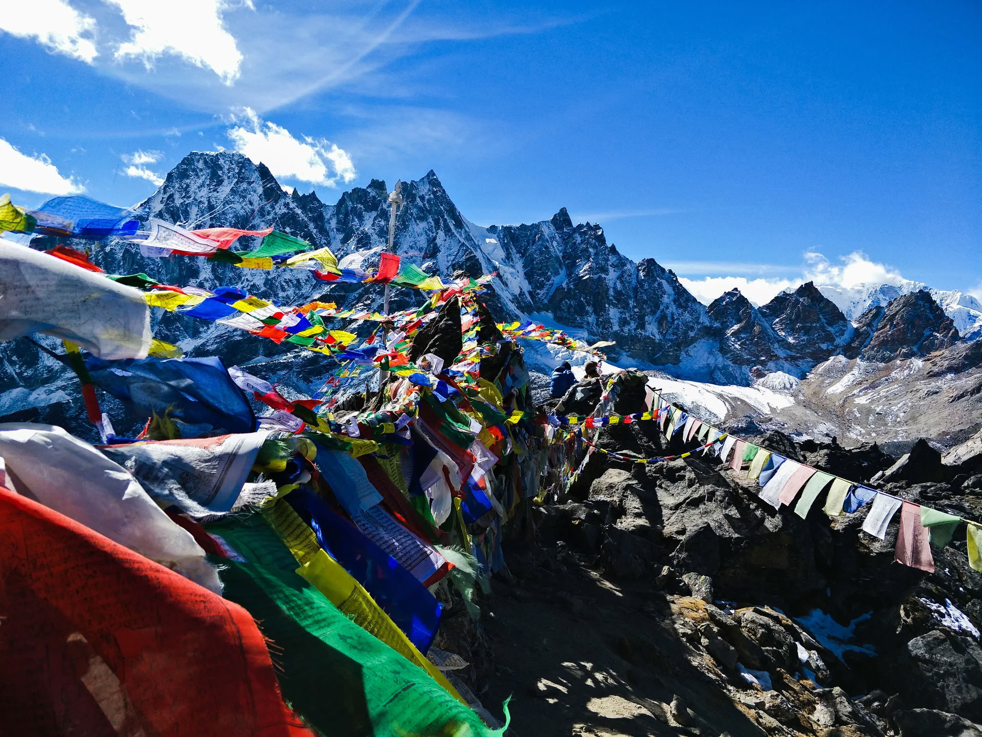 Everestin Gokyo-järven vaellusretki unelmiesi mukaisesti