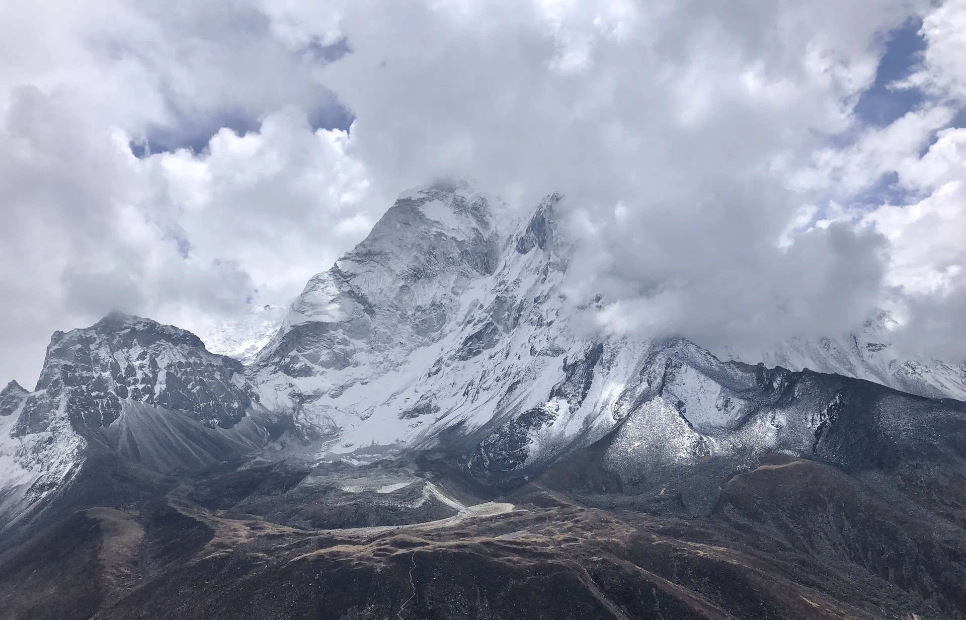 Everestin Gokyo-järven vaellusretki unelmiesi mukaisesti