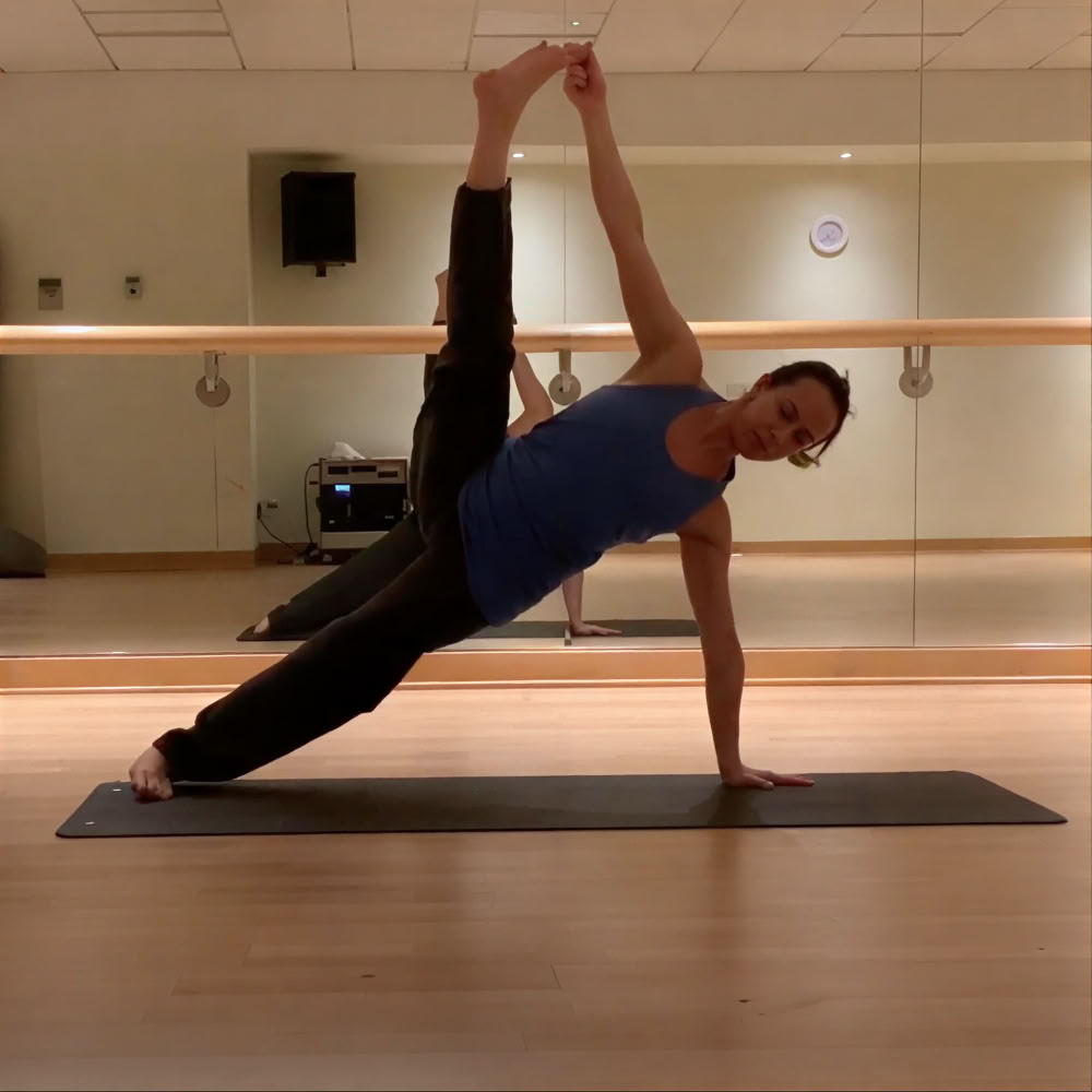 Vinyasa-joogan työpaja äänimaljarentoutuksella