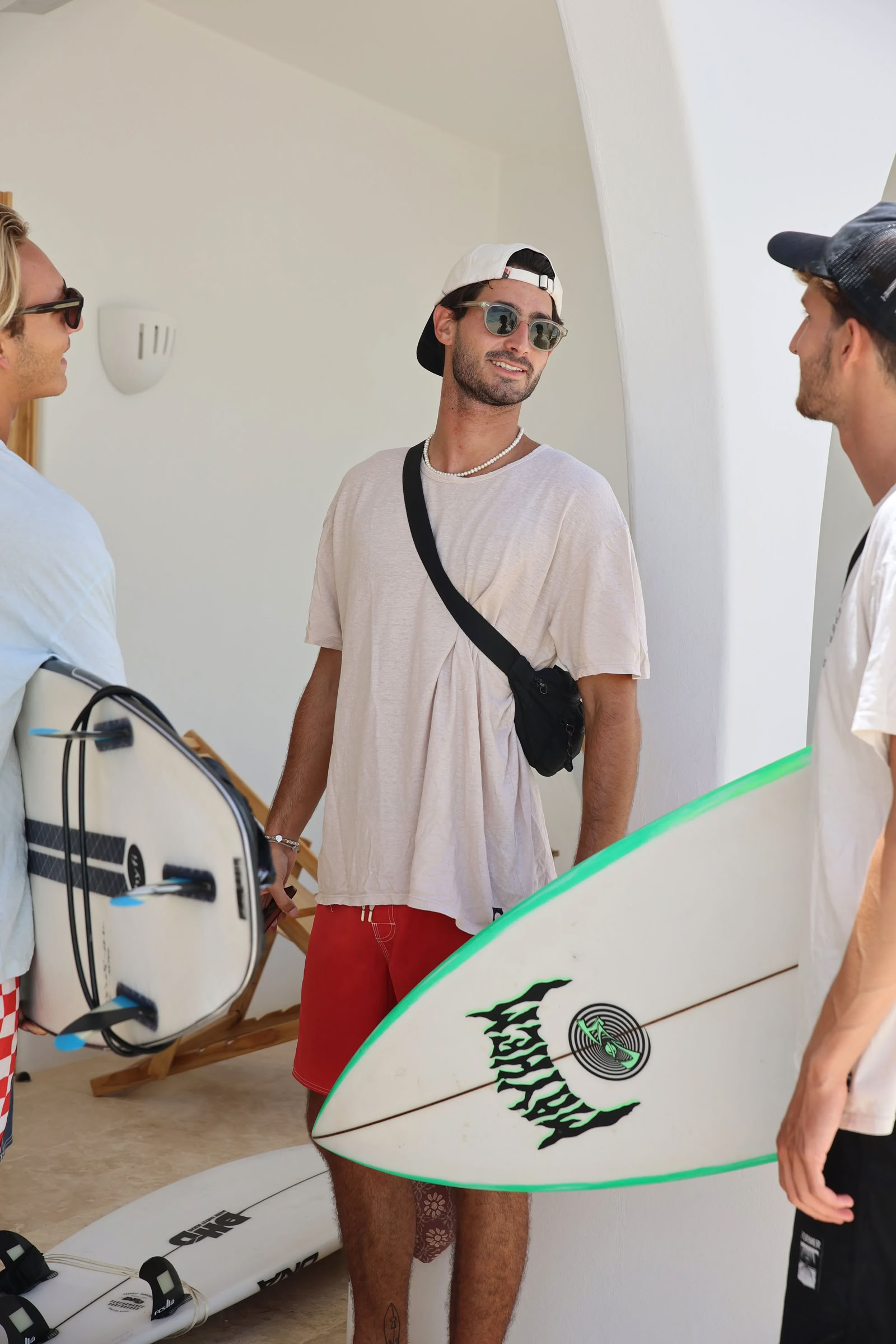 Kaikki Sisältävä Surffipaketti Keskitason ja Edistyneille Surffaajille