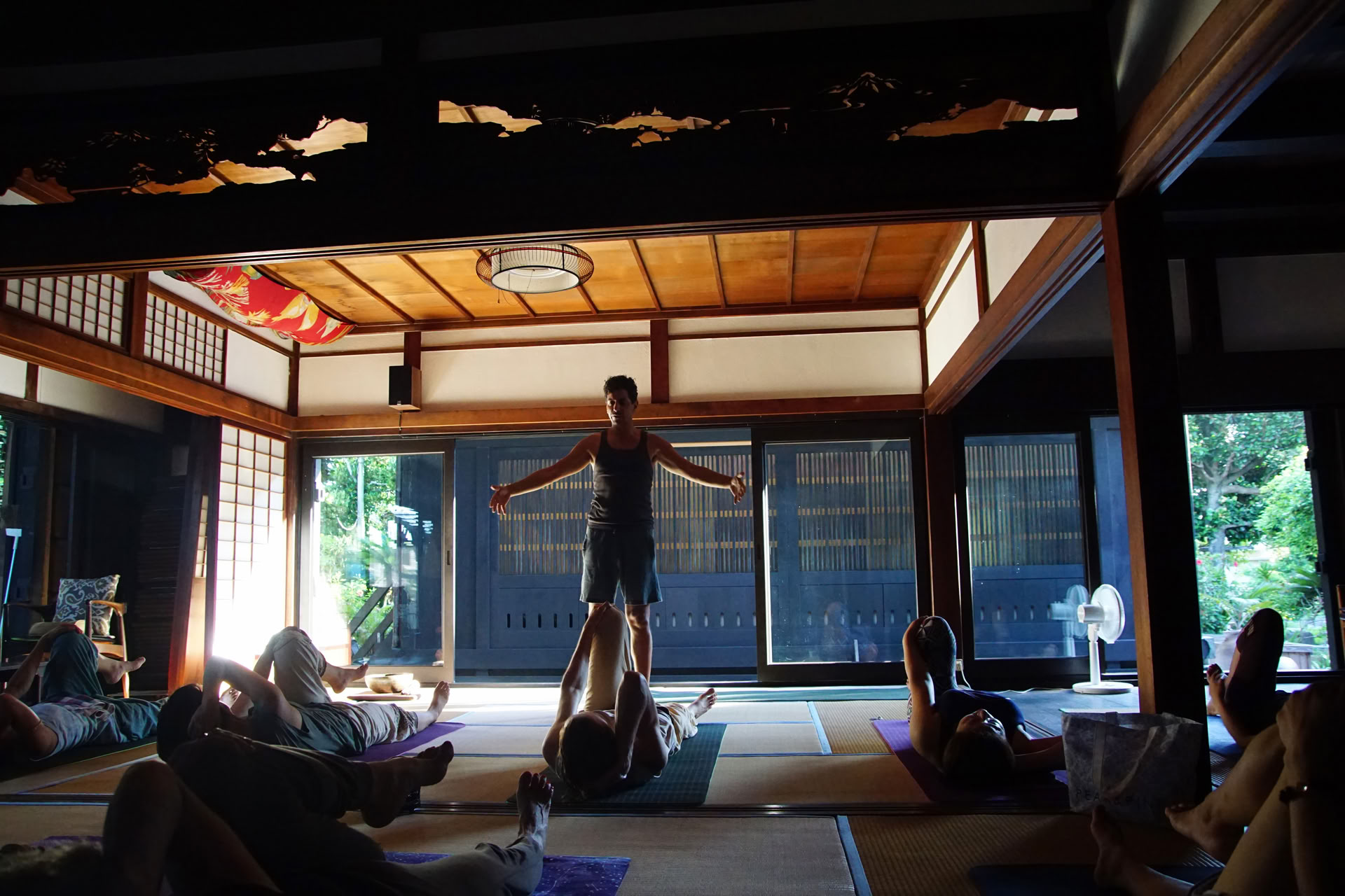 Hidastumisen taito: jooga- ja qigong-retriitti Yoga kuukan kanssa