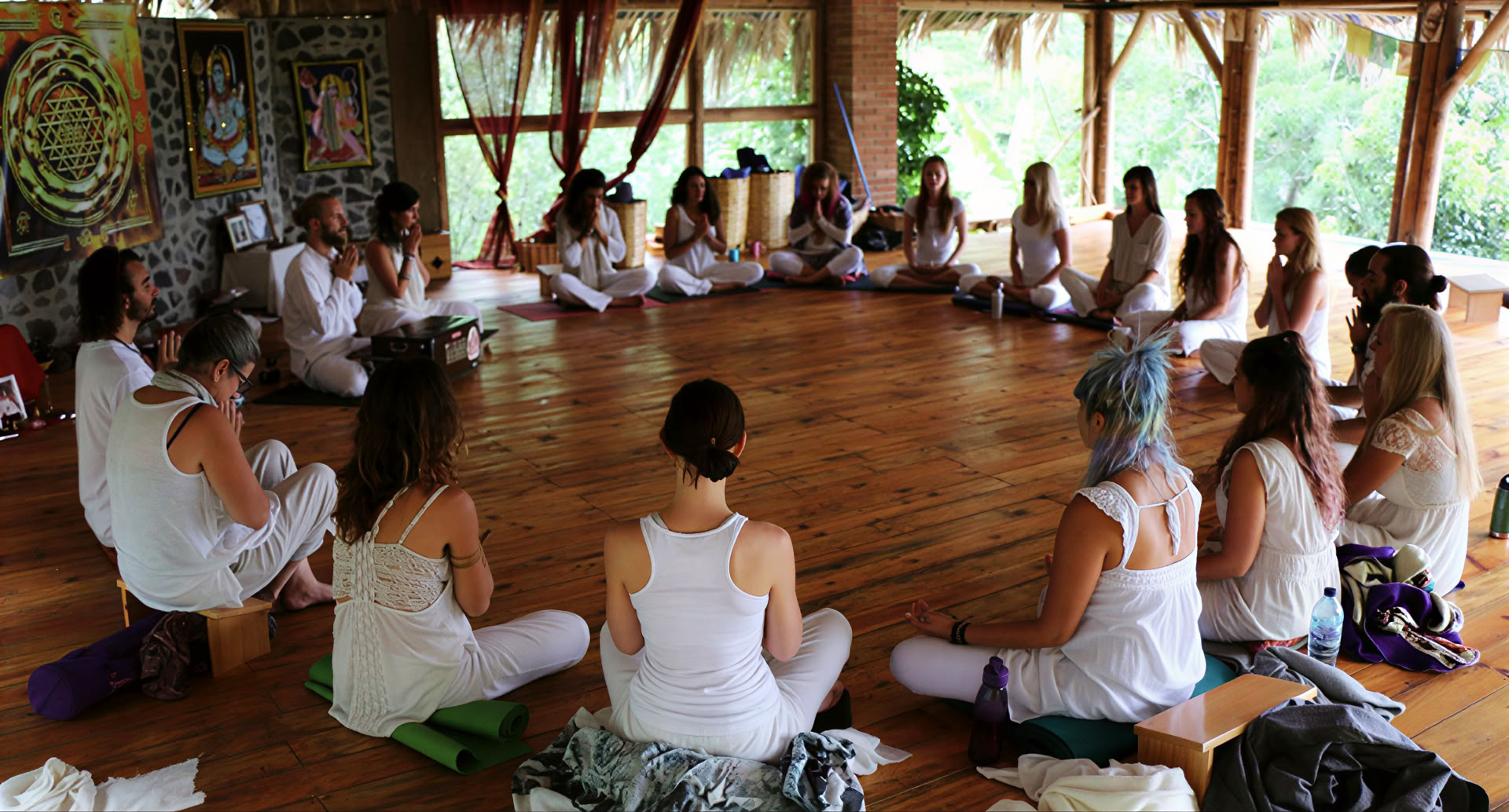 200 tunnin RYT · Toscana, Italia · Yoga Alliancen sertifioima