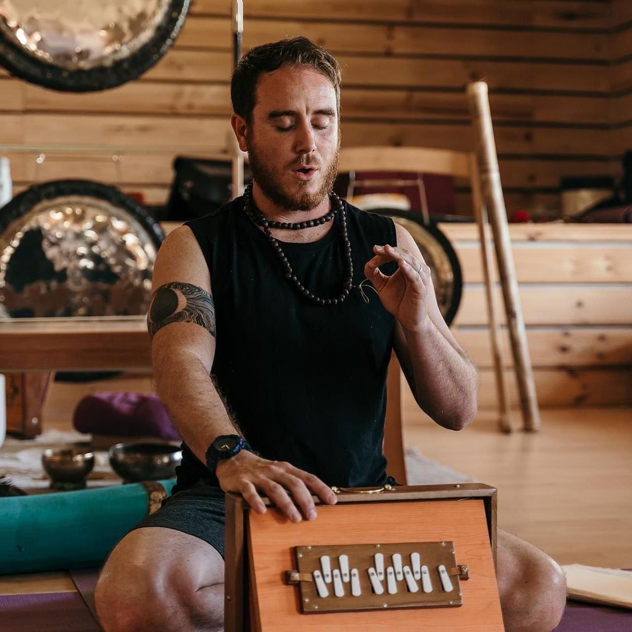 Joulukuun silta -retriitti | Joogaa, ayurvedaa ja perinteistä tantraa Pablo Ferreron kanssa