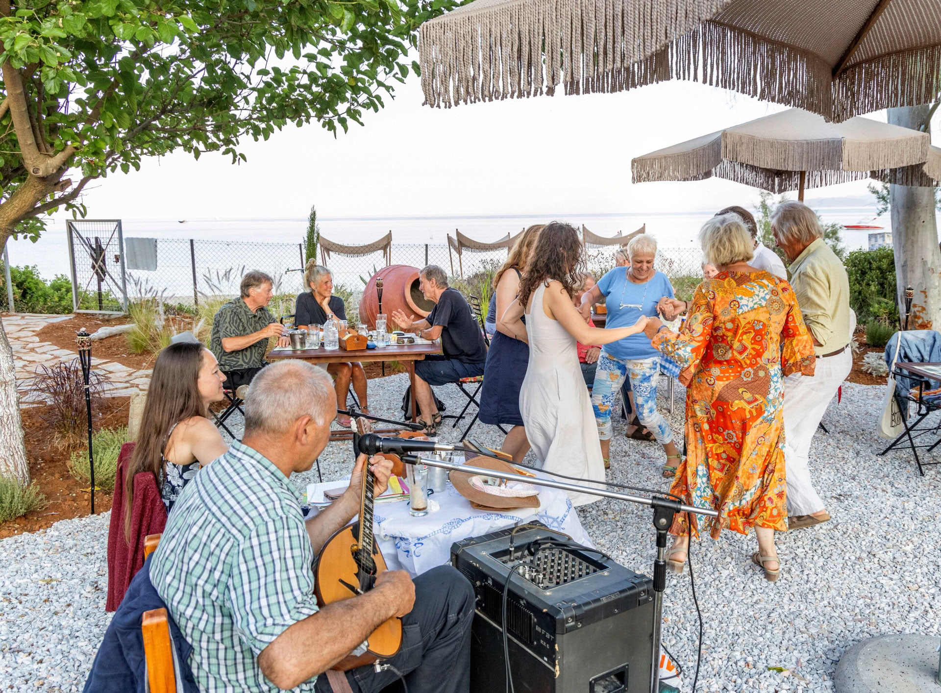 Rytmi ja rebetiko