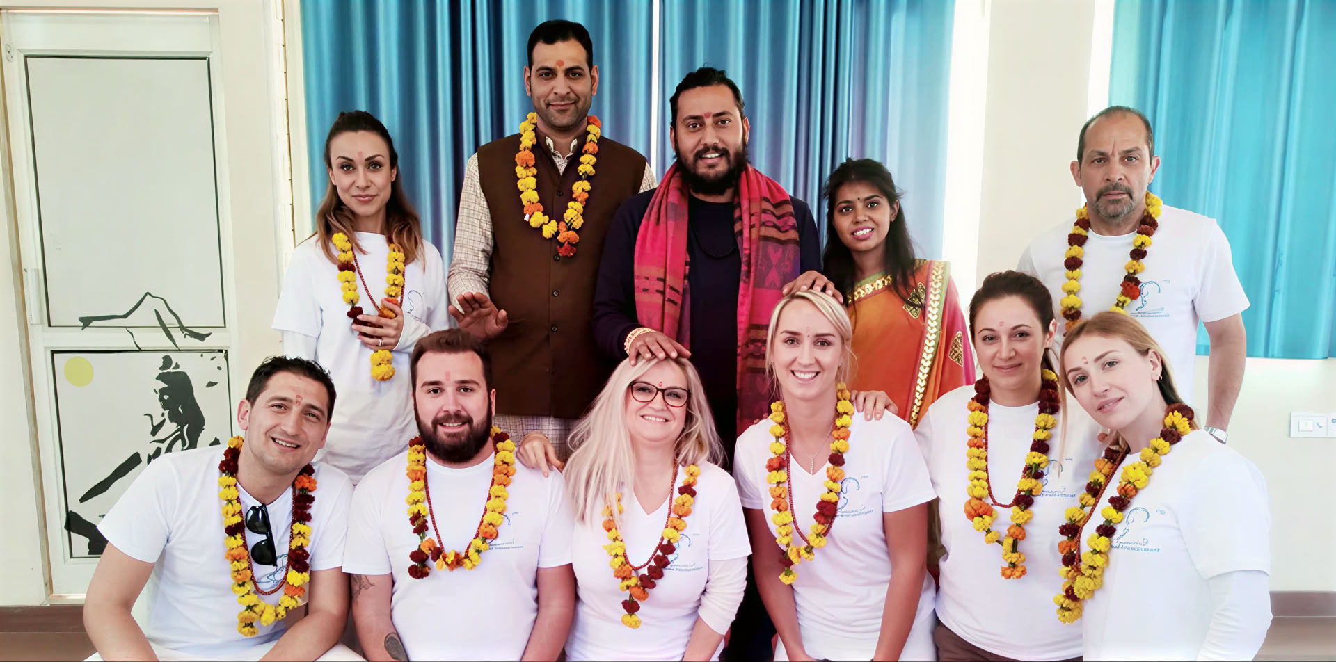 300 tunnin meditaatio-opettajakoulutus Rishikeshissä