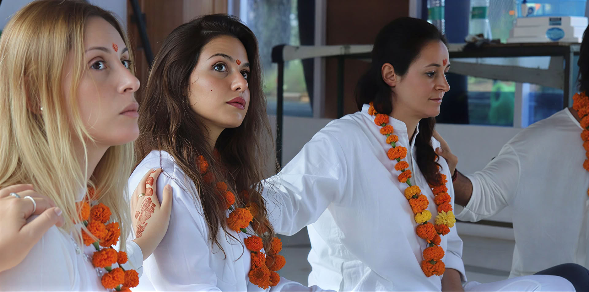 300 tunnin meditaatio-opettajakoulutus Rishikeshissä