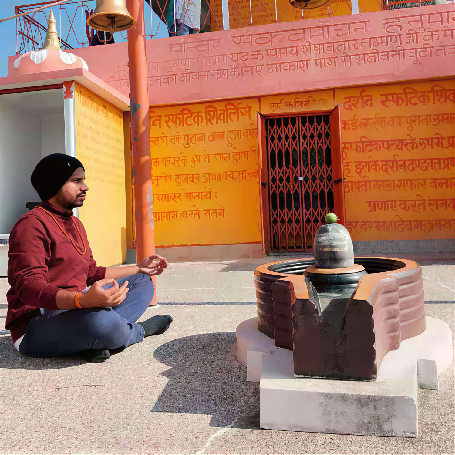 300 tunnin meditaatio-opettajakoulutus Rishikeshissä
