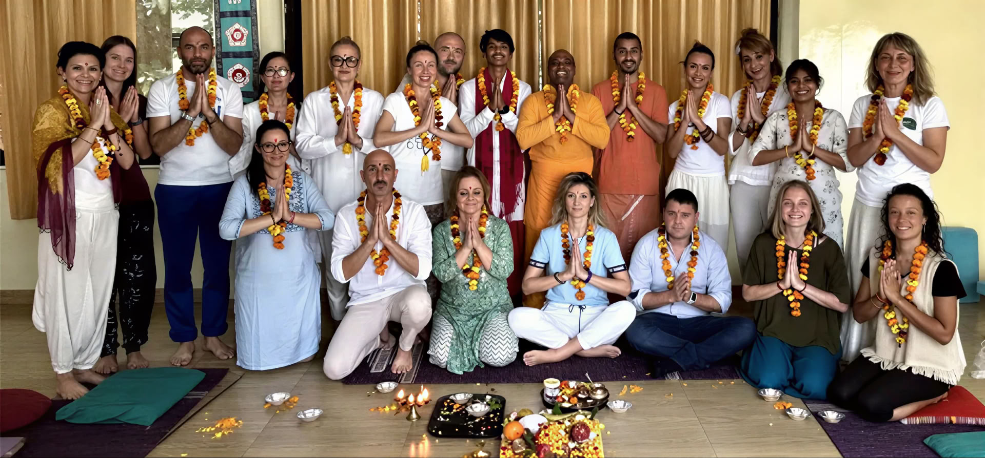 150 tunnin meditaatiokurssi