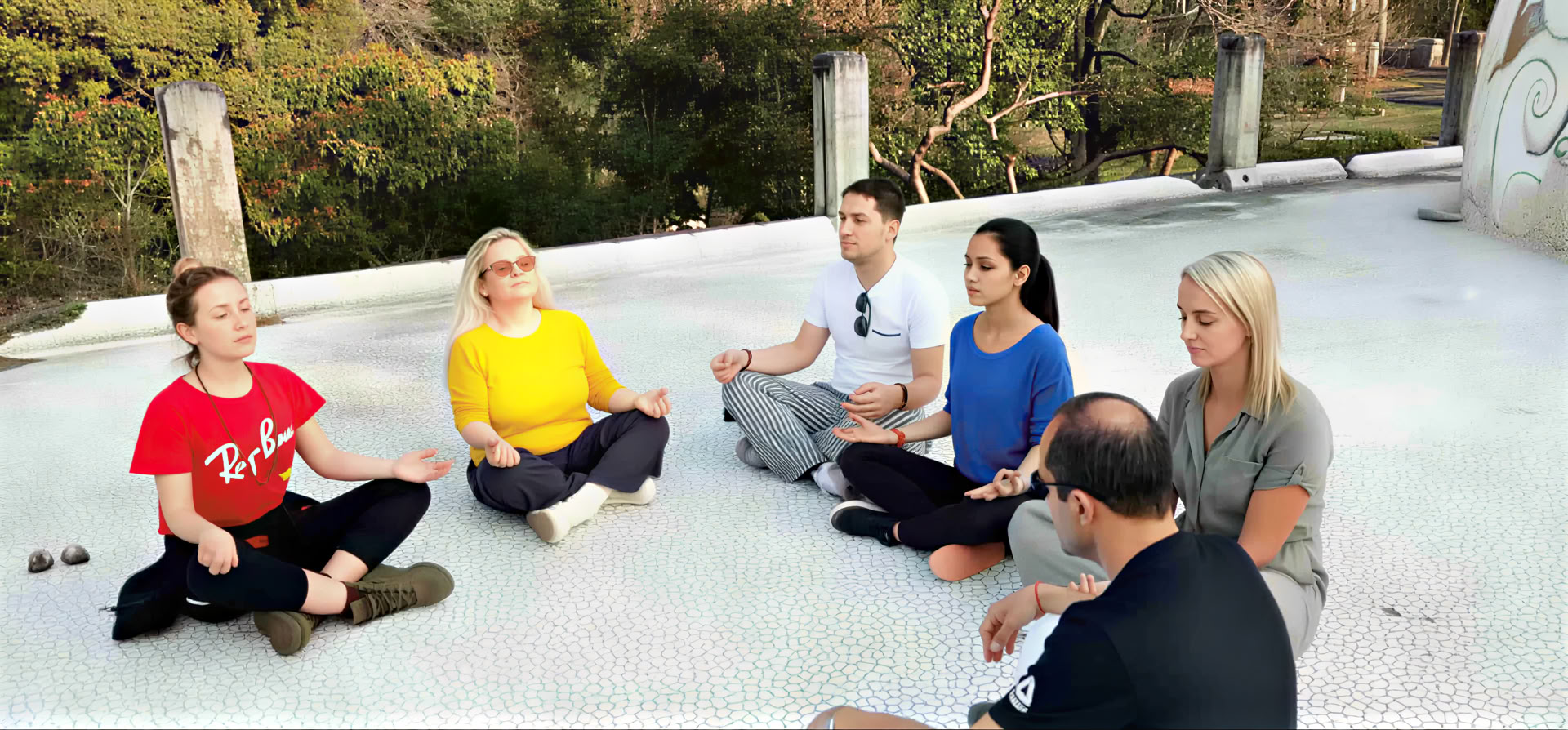 Kundaliinijoogan meditaatio-opettajakoulutus