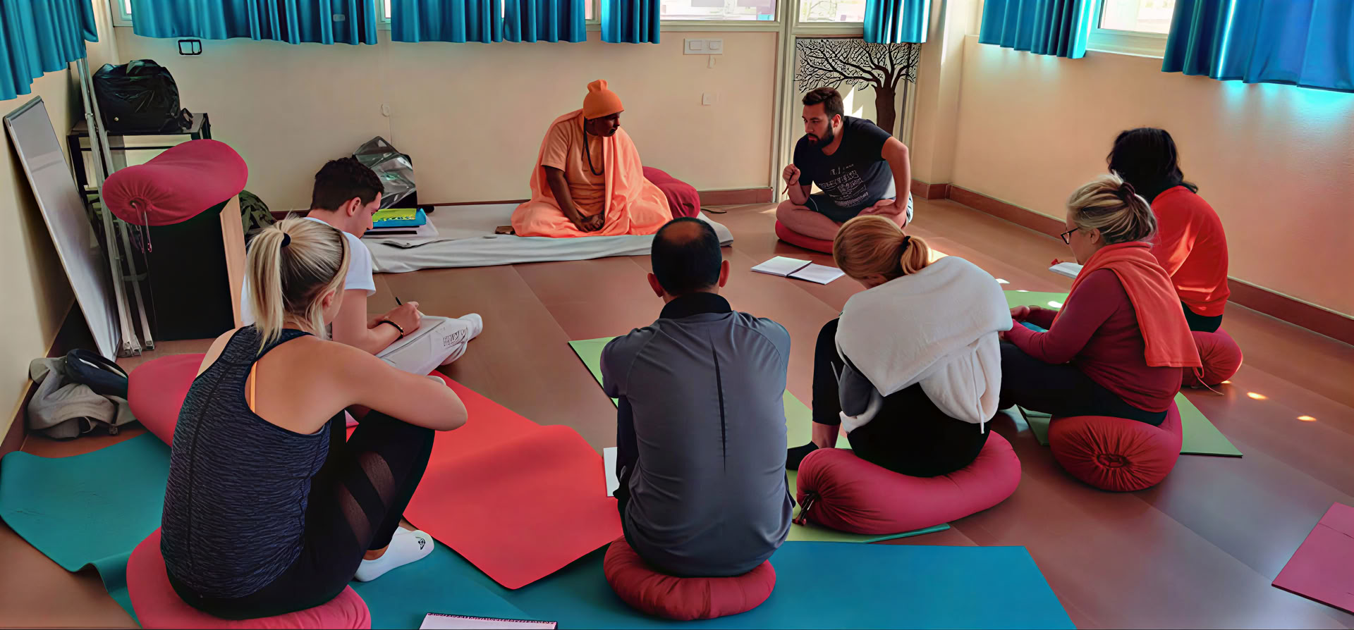 7 päivän joogaretriitit Rishikeshissä, Intiassa