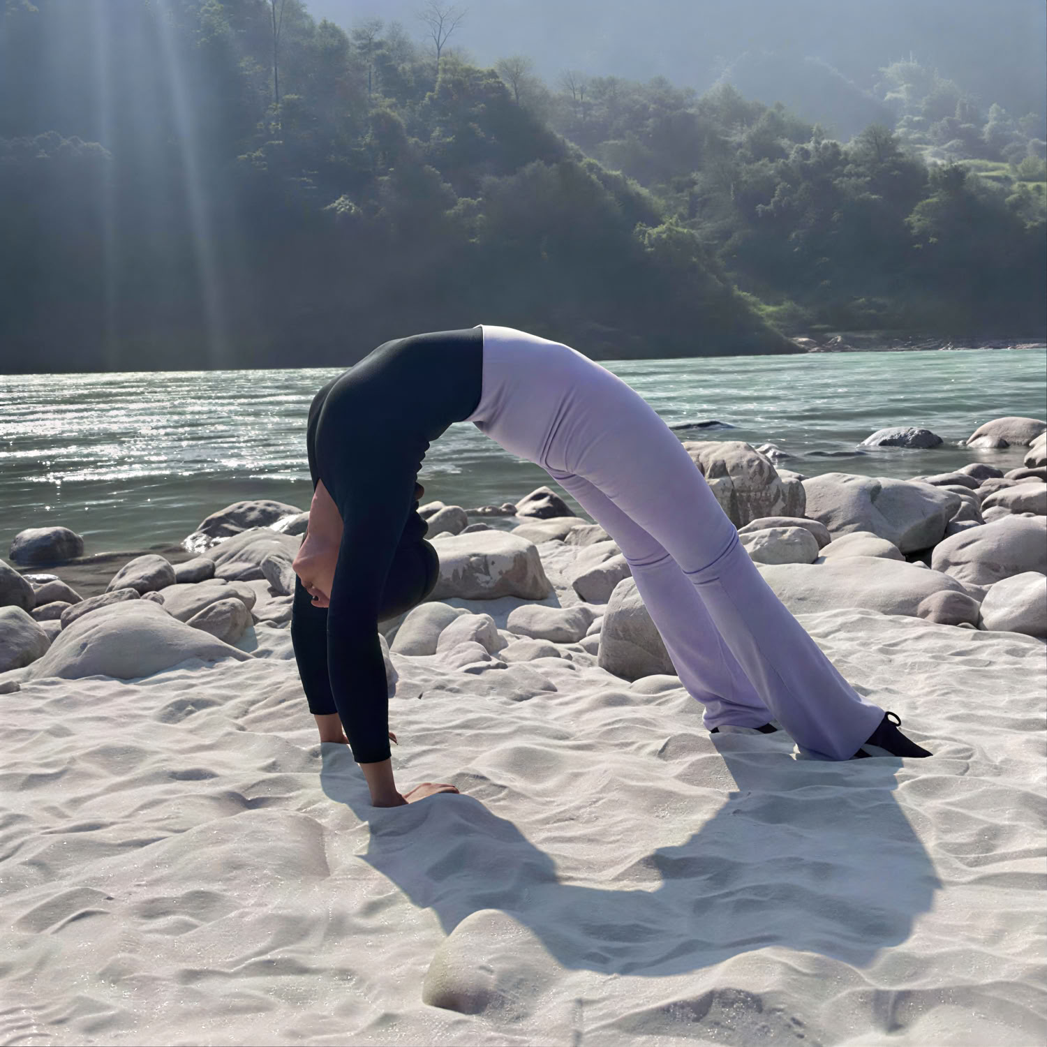 Kundaliinijoogan meditaatioretriitti Intiassa
