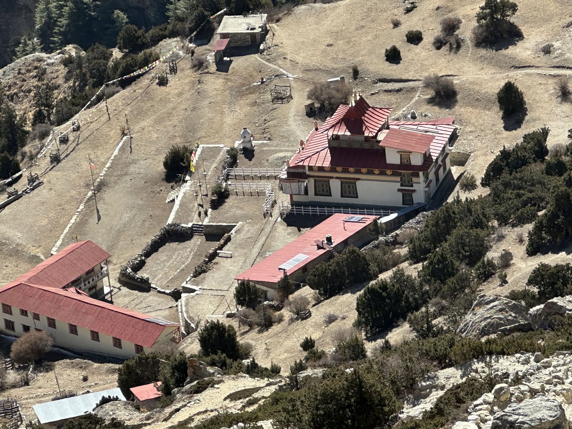 Annapurnan kierroksen joogavaellus Tilichon järvelle