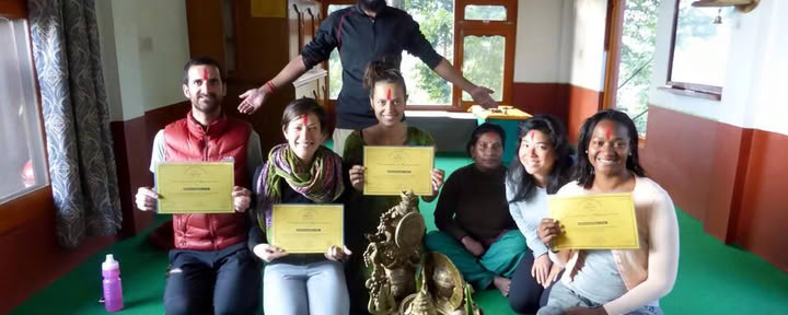 Luonnollinen puhdistus- ja detox-joogaretriitti Nepalissa
