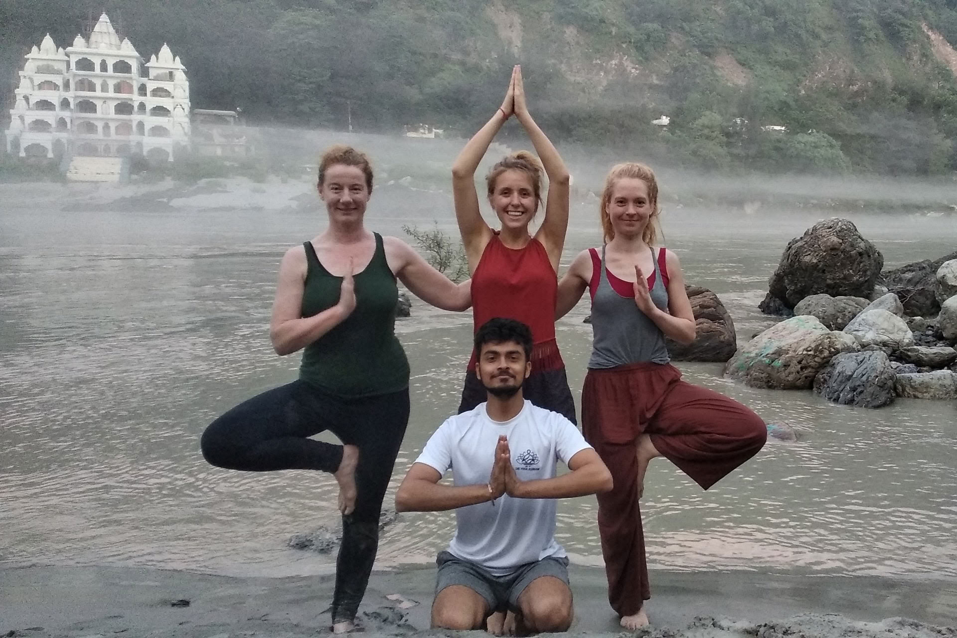 Jooganidra-kurssi Rishikeshissä
