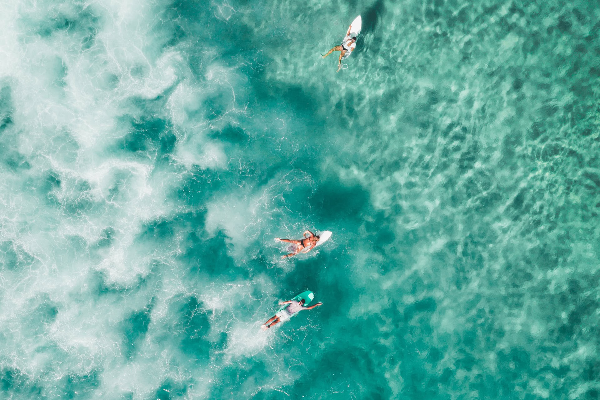 Liiku kuin vesi: jooga-, pilates- ja surffiretriitti