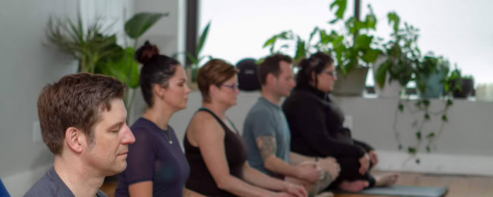 Tiistai-vinyasa klo 18