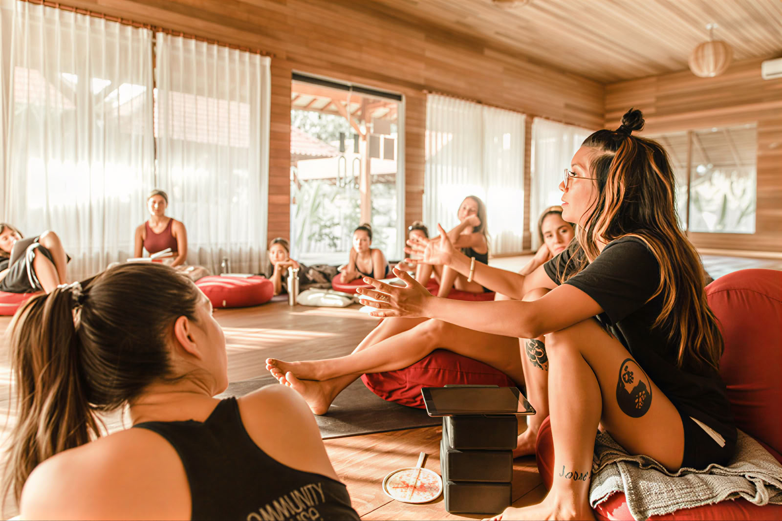 50 tunnin Vinyasa-sekvensointi YTT