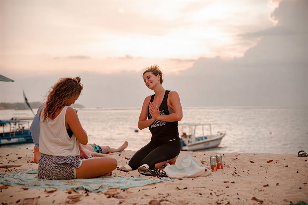 50 tunnin Vinyasa-sekvensointi YTT