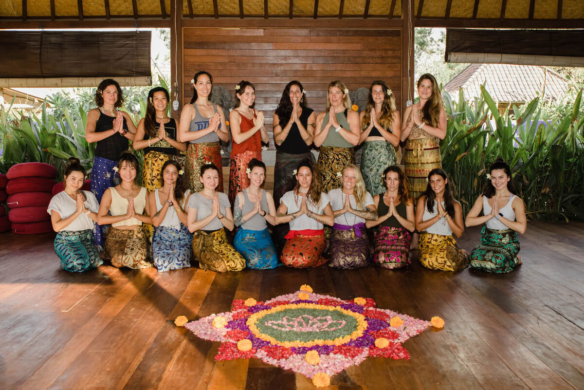 50 tunnin Vinyasa-sekvensointi YTT