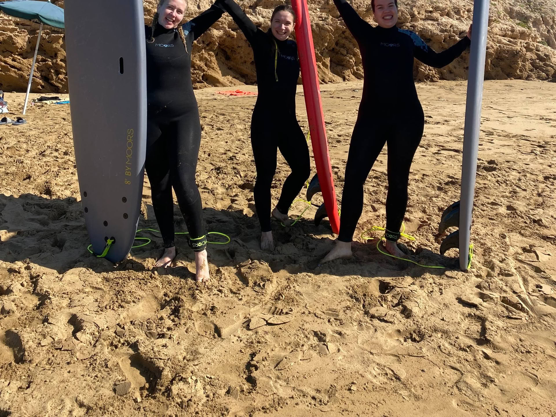 Aloittelijoiden surffivalmennus