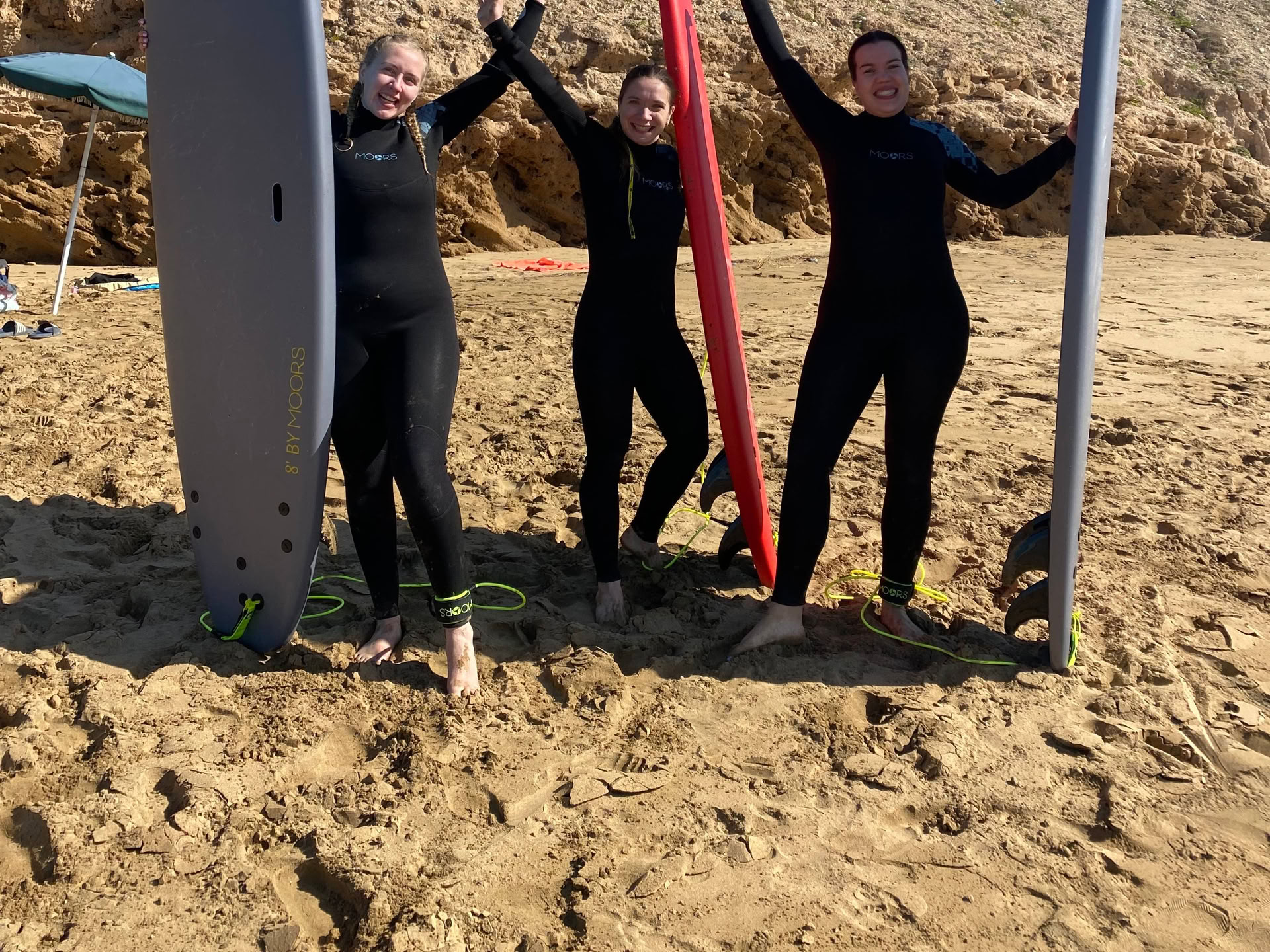 Aloittelijoiden surffivalmennus