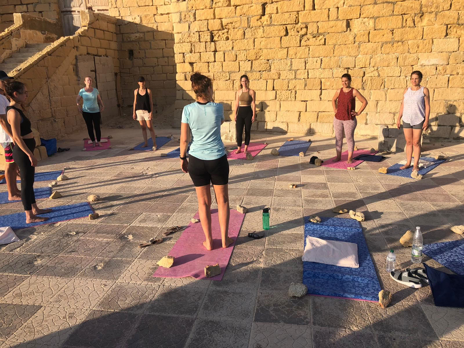 Yoga Alliance 200 tunnin Hatha Flow -joogaopettajakoulutus