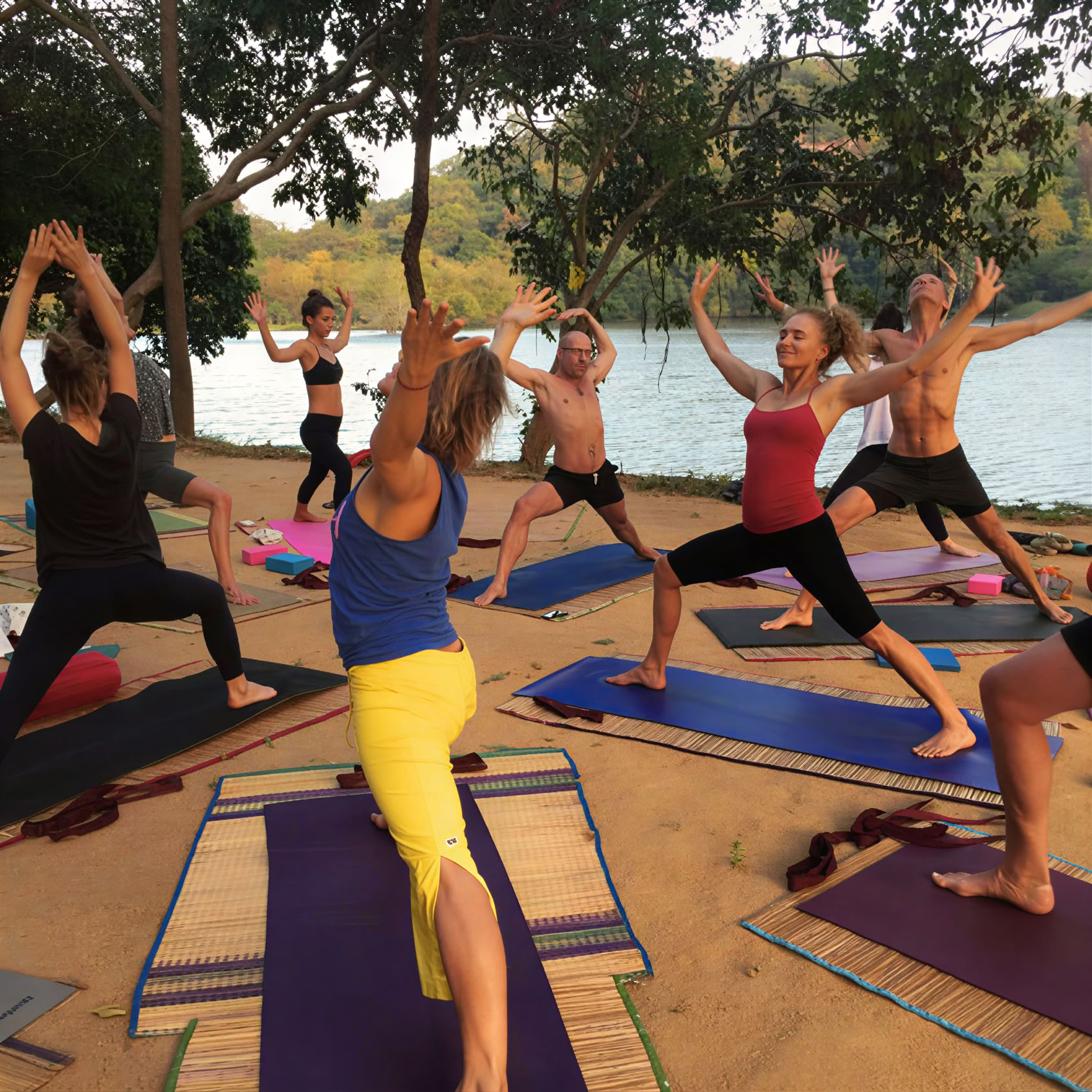 Rob Hess - Joulun/Uudenvuoden Prana Yoga Flow
