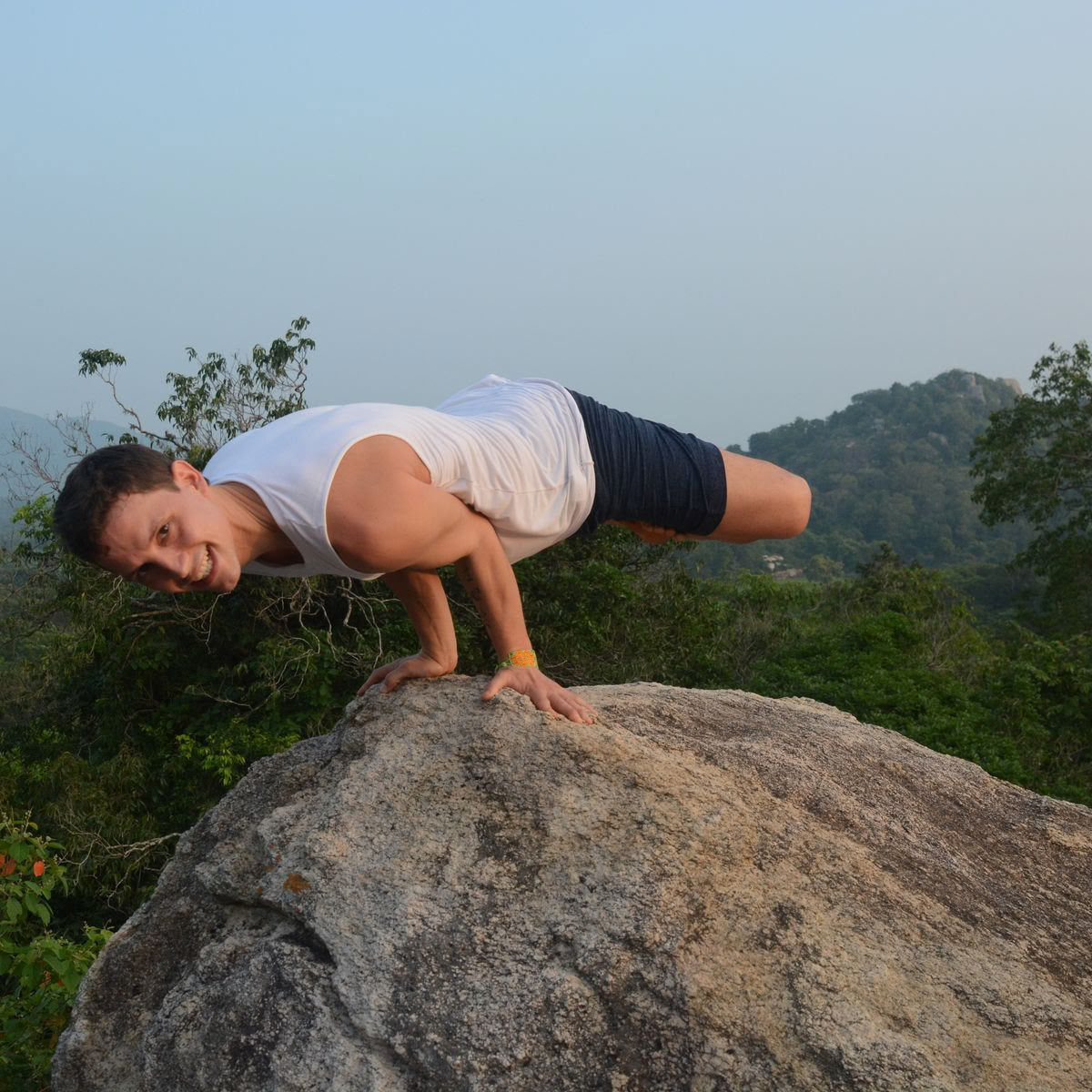 Mika de Brito - Vinyasa Krama -jooga