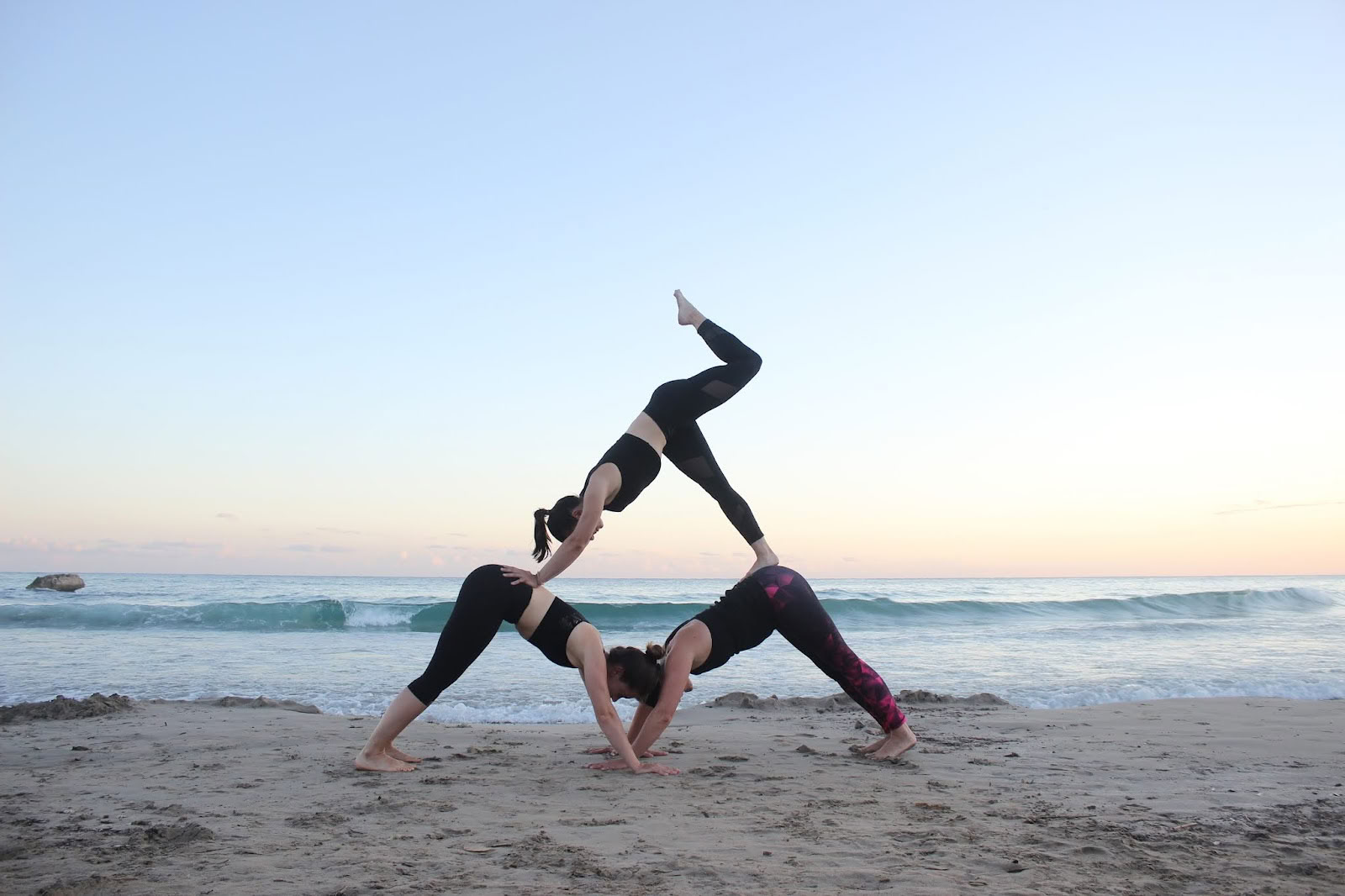 Sinulle räätälöity: 5 päivän AcroYoga-retriitti alueellasi