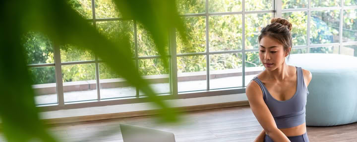 Hybridi 300 tunnin Vinyasa Flow -joogaopettajakoulutuskurssi
