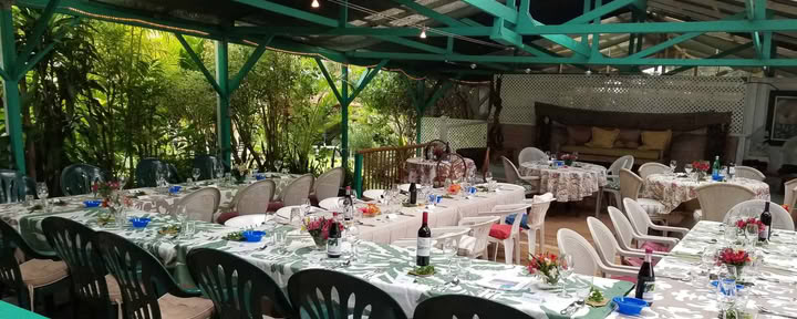 Seder Mitch Rothin ja yhteisön kanssa